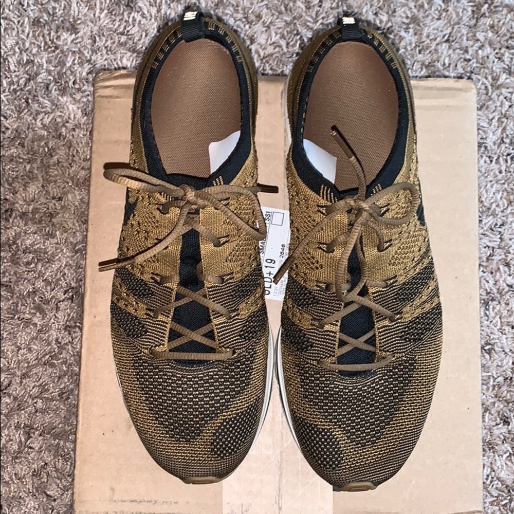 Men’s Nike shoe